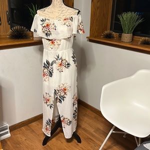 Promesa Medium White Flowered Sundress